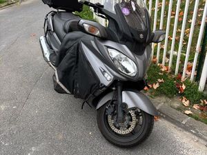SUZUKI BURGMAN 650 FIRST CLASS