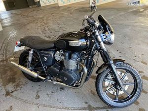 TRIUMPH BONNEVILLE
