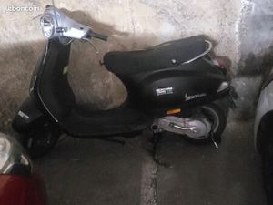 VESPA LX 50