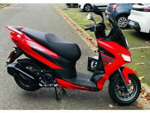 SCOOTER APRILIA SXR 50
