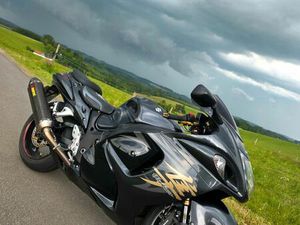 SUZUKI HAYABUSA GSX-1300 R