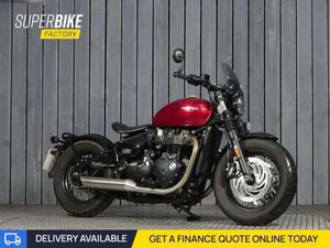 TRIUMPH BONNEVILLE BOBBER BLACK