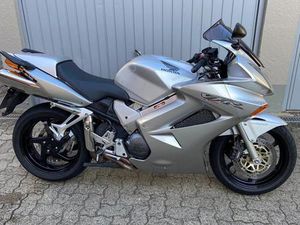 HONDA VFR 800 RC46