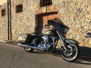 HARLEY-DAVIDSON SUPER GLIDE STREET GLIDE 103
