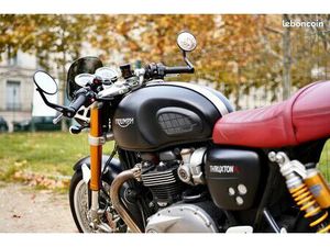 TRIUMPH THRUXTON 1200R