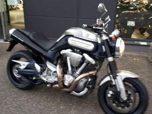 YAMAHA MT01