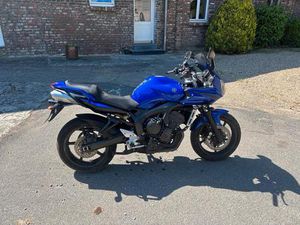 YAMAHA FZ 6 FAZER