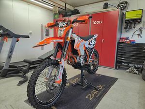 KTM 250 EXC-F SIXDAYS, 40T -- BØR SES! --