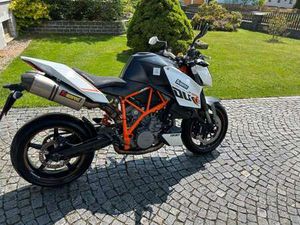 KTM SUPER DUKE R