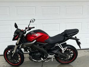 YAMAHA MT-125