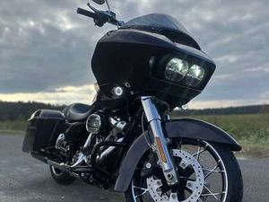 HARLEY-DAVIDSON ROAD GLIDE