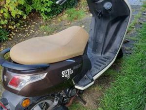 TK SNORSCOOTER PEUGOT VIVACITY SIXTIES MOTORISCH GOED VP 400 — SCOOTERS | PEUGEOT — MARKTPLAATS