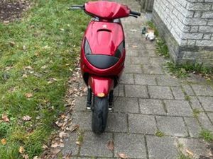 VIVACITY 50CC GELE PLAAT BLOK GOED AANGEPAKT — SCOOTERS | PEUGEOT — MARKTPLAATS