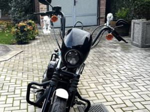HARLEY DAVIDSON IRON 1200