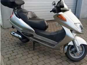 SPRZEDAM LADNY DUŻY SKUTER HONDA CZELUŚCIN