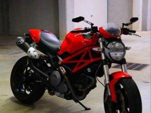 DUCATI MONSTER