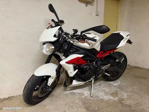 STREET TRIPLE 675 R
