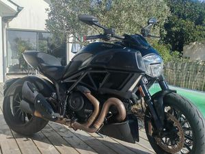 DUCATI DIAVEL FULL BLACK