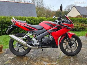 HONDA CBR 125 R