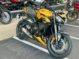 TRIUMPH STREET TRIPLE 765 RS - MODÈLE 2025