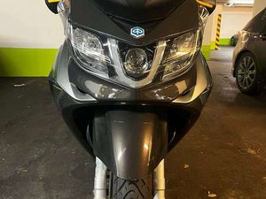 PIAGGIO X10