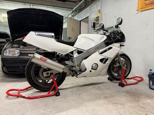 YAMAHA FZR 600 A2 BELIEBIG