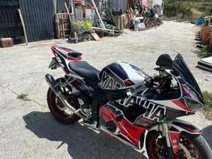 YAMAHA - R6