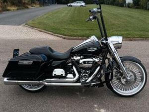 HARLEY DAVIDSON 2017 M8 MEXICAN STYLE 107 FLHR ROAD KING — MOTOREN | HARLEY-DAVIDSON — MARKTPLAATS