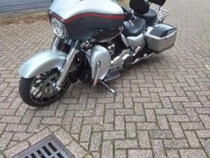 TEKOOP HARLEY DAVIDSON STREET GLIDE CVO 2019, MET 17731 KM — MOTOREN | HARLEY-DAVIDSON — MARKTPLAATS