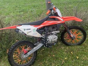 MOTO CROSS 150 CRZ – STYLE KTM – DÉMARRE AU QUART DE TOUR ?