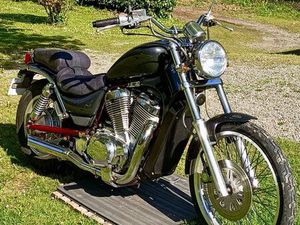 SUZUKI INTRUDER 800 CUSTOM