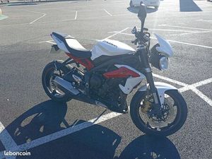TRIUMPH STREET TRIPLE R