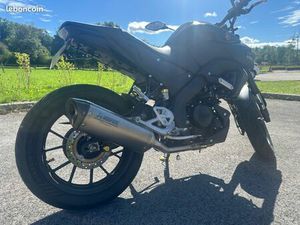 YAMAHA MT 125