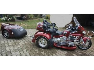 PRODÁM HONDU GL 1800 TRIKE S VOZÍKEM