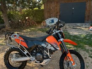 KTM 690 ENDURO PRÊTE À PARTIR