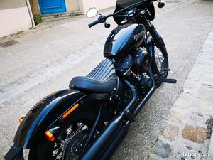 HARLEY DAVIDSON STREET BOB 107