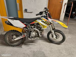 VENDS 2 MOTOS YCF