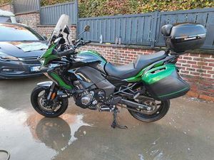 ② KAWASAKI VERSYS 1000 SE GT