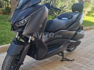 YAMAHA XMAX 300