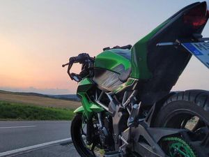 KAWASAKI Z125, NAKED BIKE, A1 MOTORRAD, GEPFLEGT