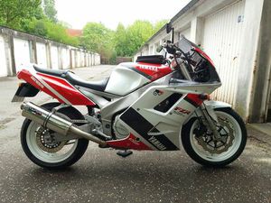 YAMAHA FZR 1000