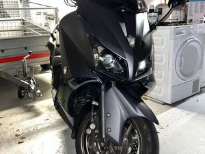 YAMAHA TMAX 530