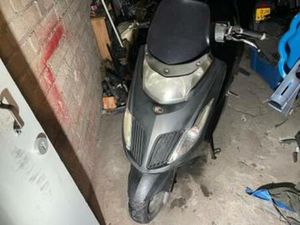 TE KOOP 3 SCOOTERS 2X KYMCO DINK 1X RETRO — SCOOTERS | KYMCO — MARKTPLAATS