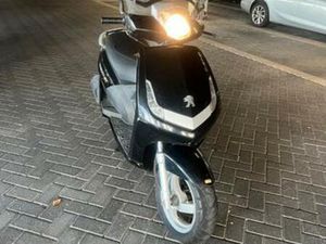 SNORTFIETS PEUGEOT VIVACITY 4T — SCOOTERS | PEUGEOT — MARKTPLAATS
