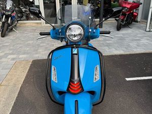 VESPA 125 GTS SUPER SPORT NEUF