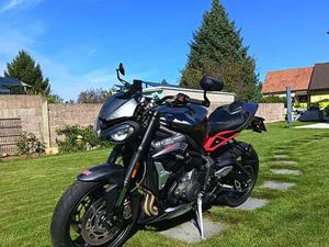 765 RS *WERKSGARANTIE*