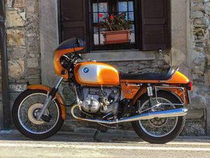 BMW R90S ARANCIONE