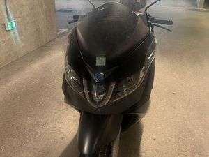 PIAGGIO X10