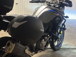 SUZUKI 650 CC DL V-STROM
