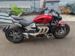 TRIUMPH ROCKET GT 2500
